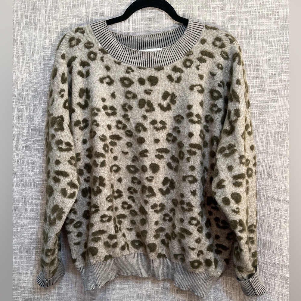 Vincent latimer sweater, animal print sweater